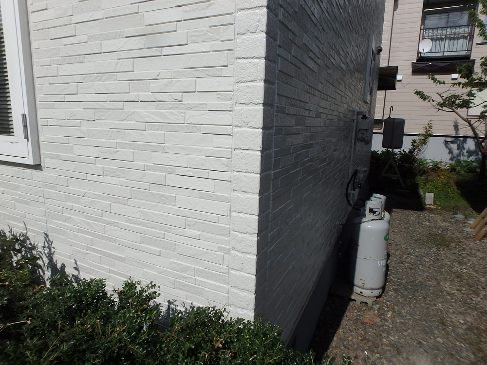 外壁塗装工事における外壁窯業系サイディング出隅交換