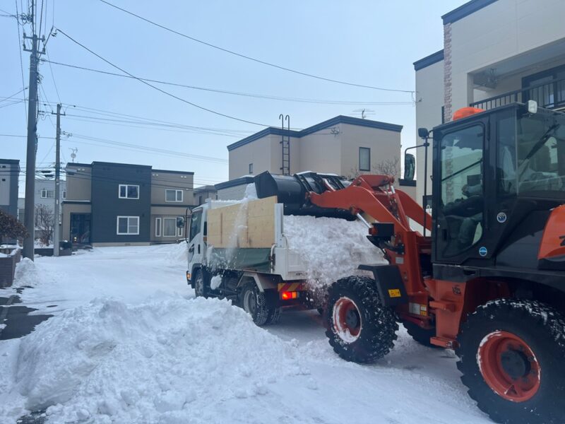 江別市　除排雪　作業中